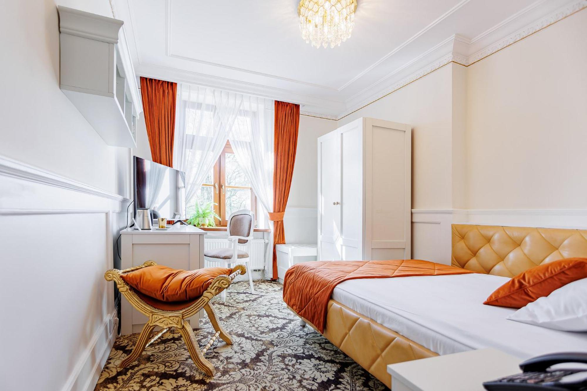 Dwor Prezydencki Boutique Hotel & Spa Zgłobice Buitenkant foto